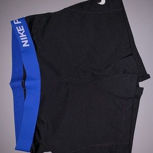 Nike Pro shorts size: Large